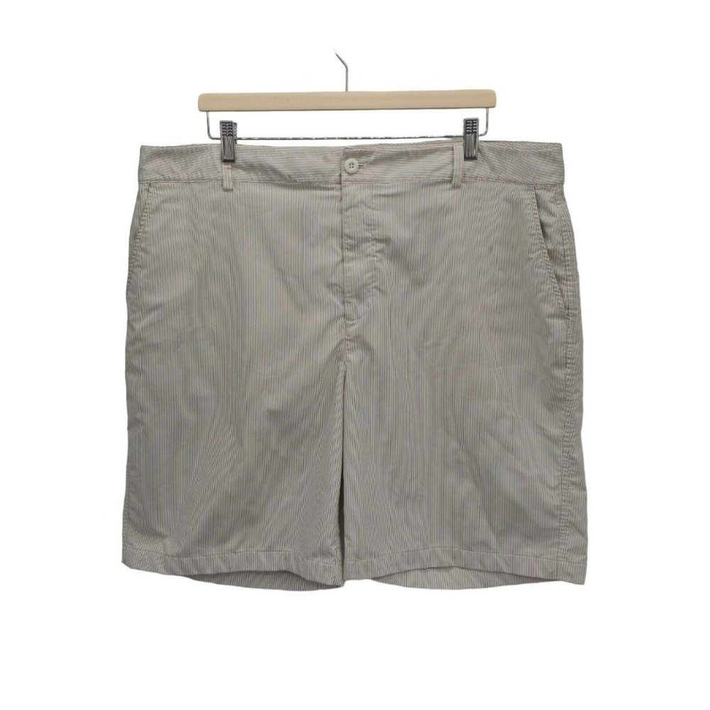Under Armour Shorts Performance Flat Front Men's 42 Regular Stretch 9.5"‎ Inseam